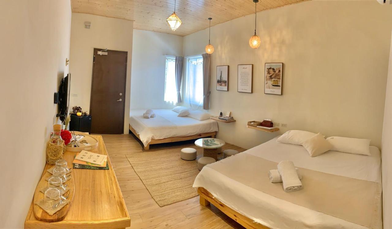 W24墾丁民宿墾丁大街一館bnb Esterno foto