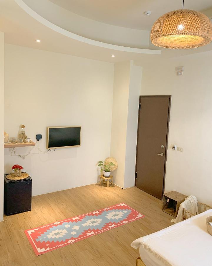 W24墾丁民宿墾丁大街一館bnb Esterno foto