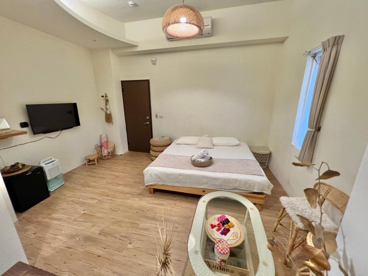 W24墾丁民宿墾丁大街一館bnb Esterno foto