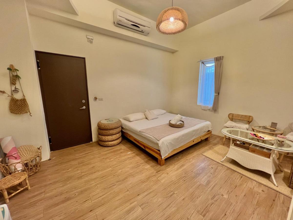 W24墾丁民宿墾丁大街一館bnb Esterno foto