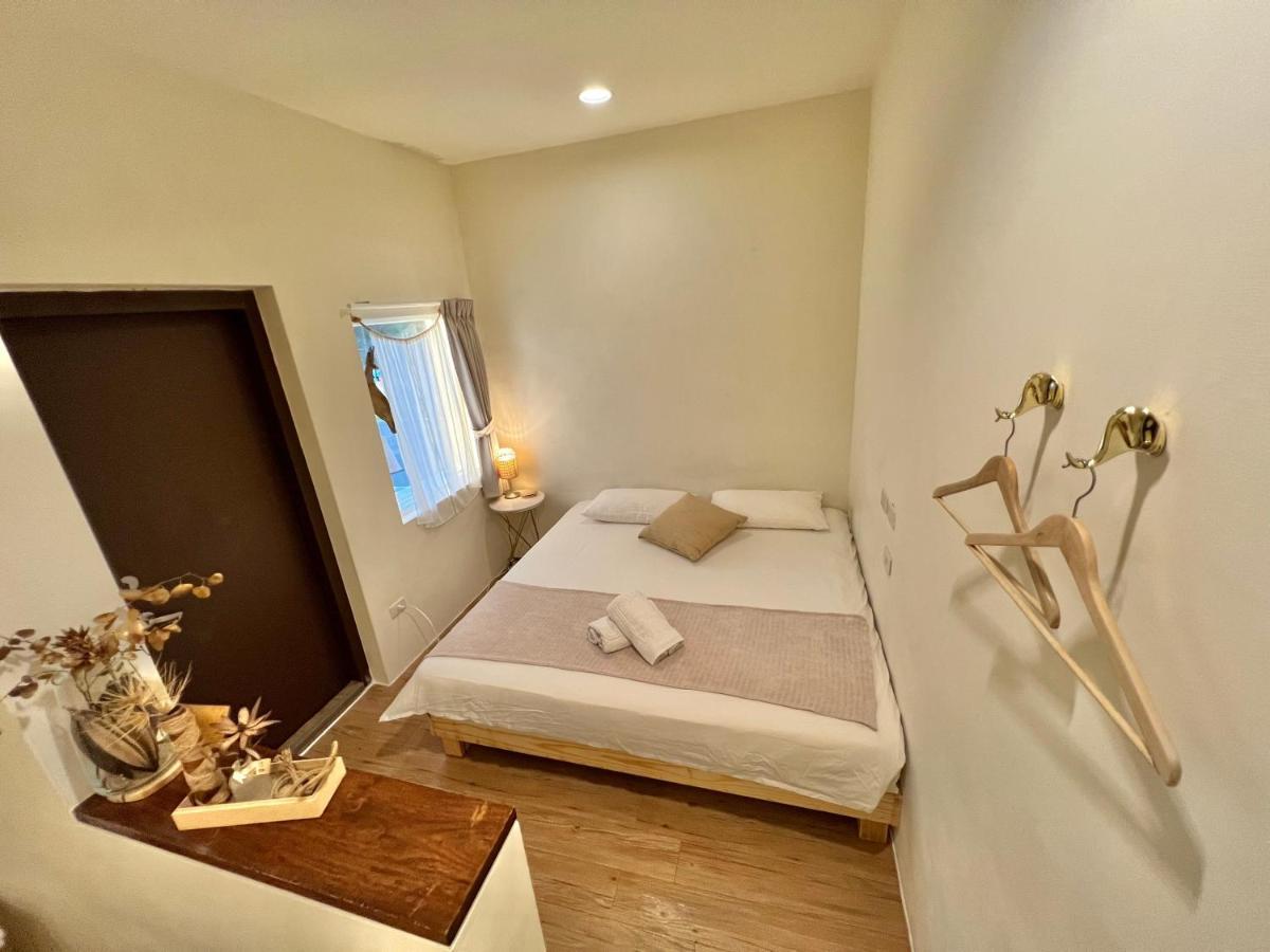W24墾丁民宿墾丁大街一館bnb Esterno foto