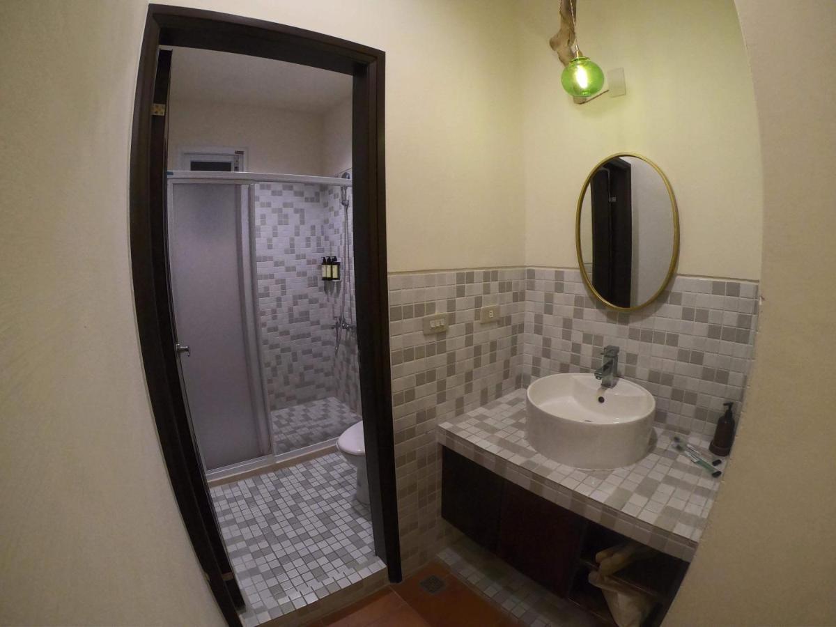 W24墾丁民宿墾丁大街一館bnb Esterno foto